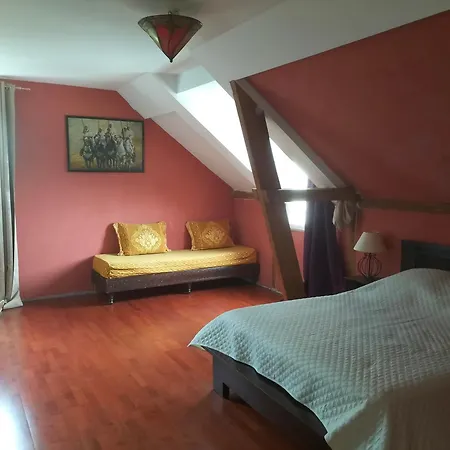 Ferienhaus Chez H&m Saint-Cyr-lʼÉcole